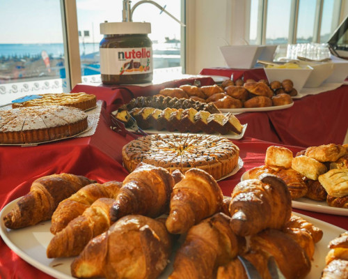 media.Fotogallery-10-hotel-rimini-colazione-vista-mare
