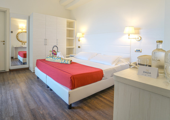 media.Slide-Camere-06-Hotel-Imperial-Beach-Rimini